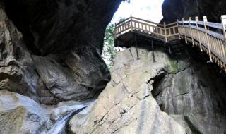 神农架林区实验小学