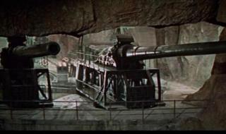 在恐怖游戏里挨C高